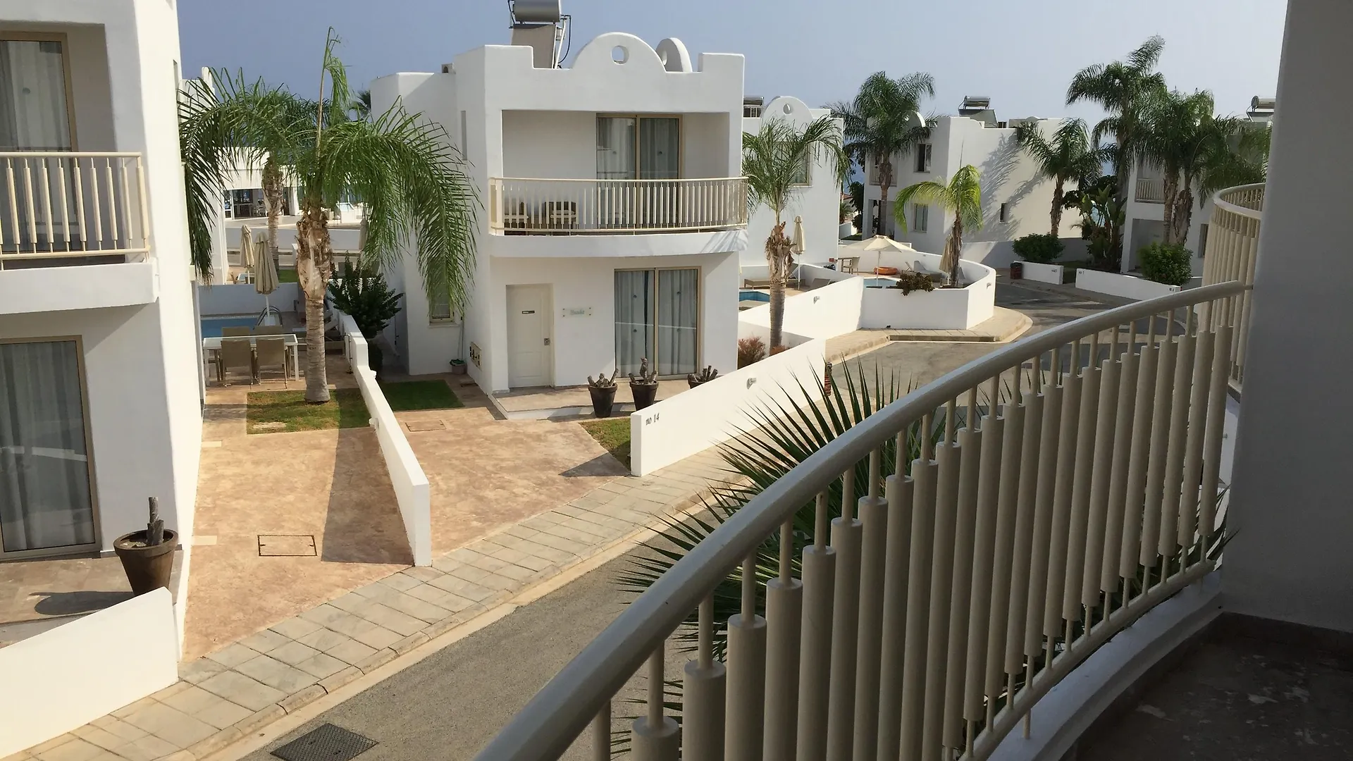 Louis Althea Kalamies Luxury Villas Protaras Chypre