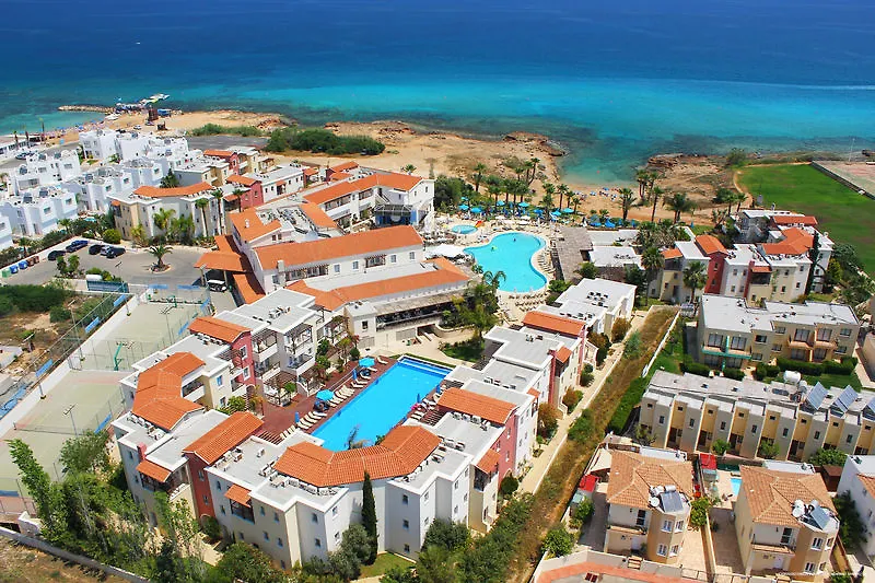Louis Althea Kalamies Luxury Villas Protaras Chypre