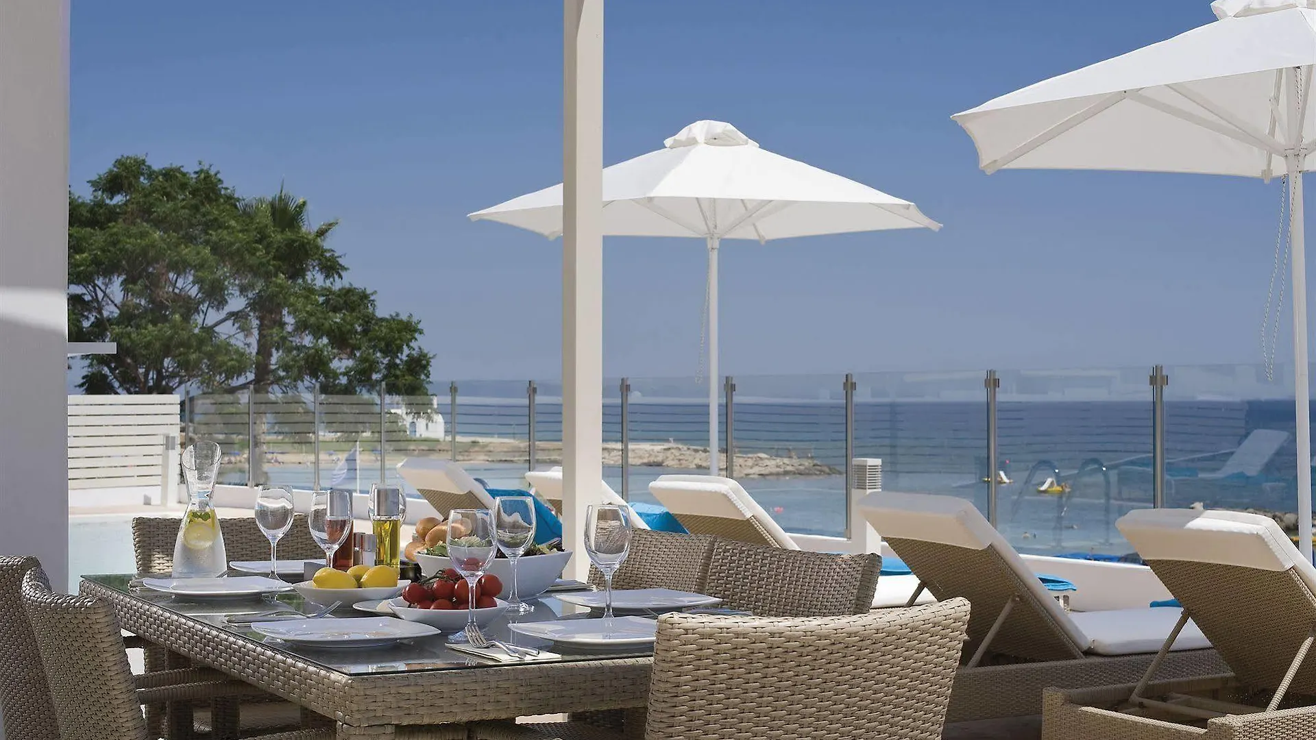 Louis Althea Kalamies Luxury Villas Protaras Chypre
